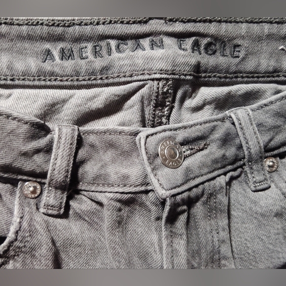 American Eagle Ripped Distressed Jeans Sz-8 - Picture 4 of 6
